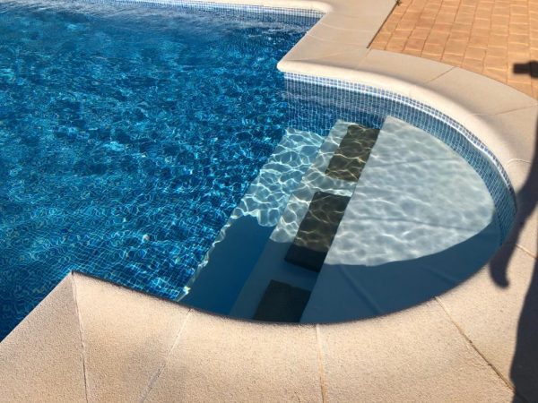 Corona piscina_Construcciones y Reformas Sola